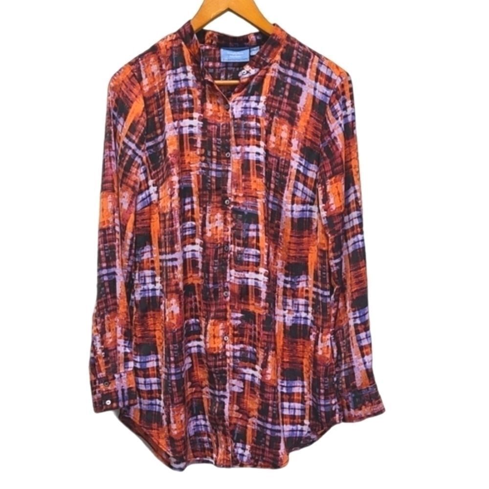 Vera Wang Long Sleeve button‎ down shirt size M